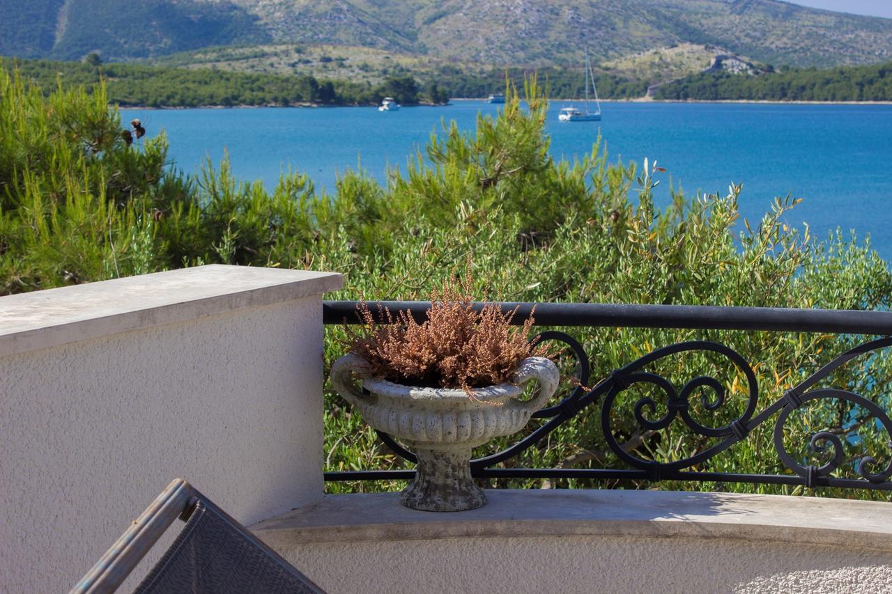 Sea Breeze - Front Sea Apartment Žaborić Exterior foto